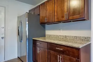 2001 Redman Cir, Dallas, TX 75223 - Photo 15
