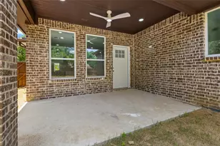 820 N Wood St, Denton, TX 76209 - Photo 15