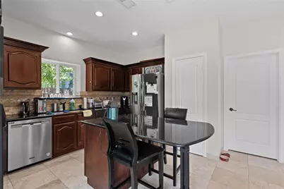2136 Brownstone Court, Grapevine, TX 76051 - Photo 11