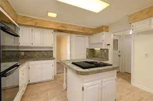 3809 Diamond Loch W, North Richland Hills, TX 76180 - Photo 9