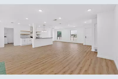 400 Casa Bello Court, Irving, TX 75062 - Photo 5