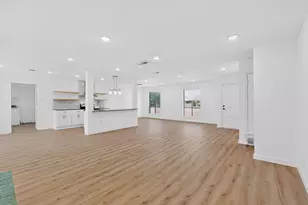 400 Casa Bello Ct, Irving, TX 75062 - Photo 5