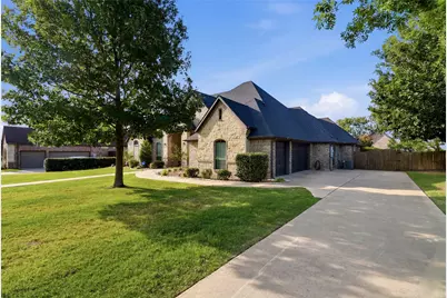 8240 St Johns Drive, Waxahachie, TX 75167 - Photo 3