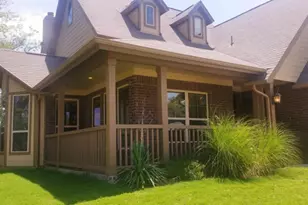 2702 Cartwright St, Irving, TX 75062 - Photo 3
