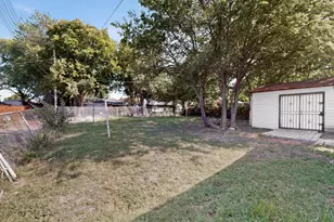 3846 Happy Canyon Dr, Dallas, TX 75241 - Photo 35