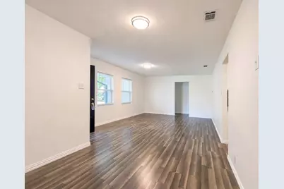 1414 N Binkley Avenue, Sherman, TX 75092 - Photo 5