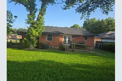 1131 Waweenoc Avenue, Dallas, TX 75216 - Photo 17