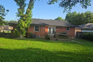1131 Waweenoc Ave, Dallas, TX 75216 - Photo 17