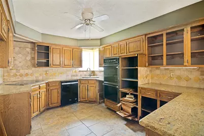 2404 Glen Forest Lane, Plano, TX 75023 - Photo 11
