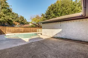 7241 Blythdale Dr, Dallas, TX 75248 - Photo 25