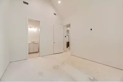 7 Horseshoe Drive, Highland Village, TX 75077 - Photo 9