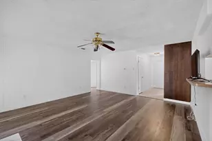 2709 Laramie St, Irving, TX 75062 - Photo 9