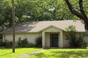 315 S Broadway St, Bells, TX 75414 - Photo 1