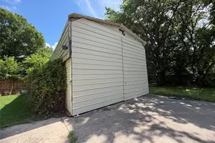 315 S Broadway St, Bells, TX 75414 - Photo 19