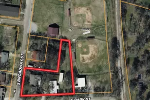 315 S Broadway St, Bells, TX 75414 - Photo 3
