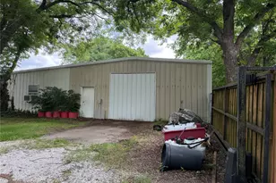 315 S Broadway St, Bells, TX 75414 - Photo 5