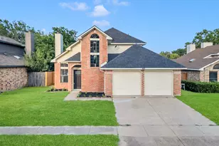 613 Laurel St, Cedar Hill, TX 75104 - Photo 1