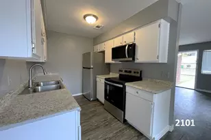 2101 2103 2105 2107 Knoll Crest Dr, Arlington, TX 76014 - Photo 3
