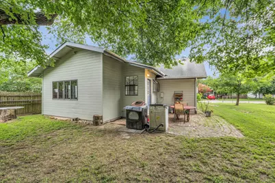 1020 Fisher Street, Bellmead, TX 76705 - Photo 23