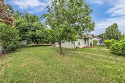 1020 Fisher Street, Bellmead, TX 76705 - Photo 7