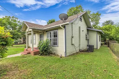 1020 Fisher Street, Bellmead, TX 76705 - Photo 3