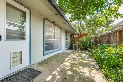 13747 Flagstone Lane, Dallas, TX 75240 - Photo 21