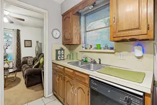 7133 Bayberry Ln, Dallas, TX 75249 - Photo 7