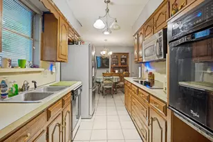 7133 Bayberry Ln, Dallas, TX 75249 - Photo 9