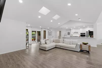 [Address not provided], Irving, TX 75062 - Photo 5