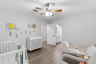 412 E Northgate Dr, Irving, TX 75062 - Photo 17