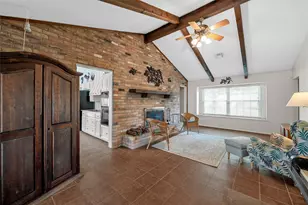 8202 Whippoorwill Dr, Woodway, TX 76712 - Photo 7
