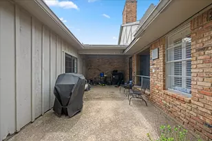 7610 Meadow Oaks Dr, Dallas, TX 75230 - Photo 19