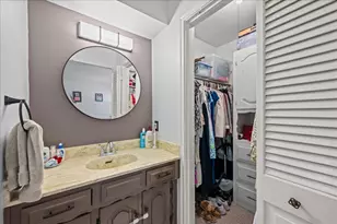 7610 Meadow Oaks Dr, Dallas, TX 75230 - Photo 13