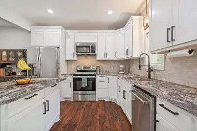 2341 Oak Leaf Trail, Cleburne, TX 76031 - Photo 7