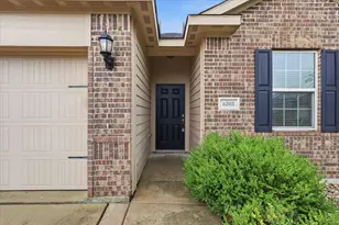 6205 White Jade Dr, Fort Worth, TX 76179 - Photo 3