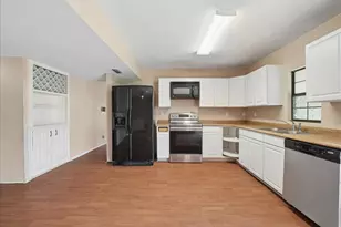 1209 Whittenburg Dr, Fort Worth, TX 76134 - Photo 11