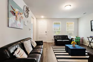10040 Travis Dr, Providence Village, TX 76227 - Photo 9