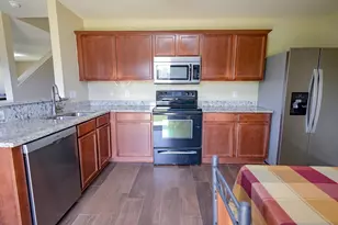 7077 Seton Hall Dr, Fort Worth, TX 76120 - Photo 13