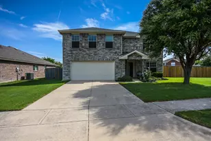7077 Seton Hall Dr, Fort Worth, TX 76120 - Photo 3