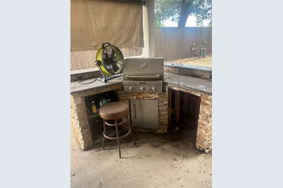 106 E Shady Grove Road, Grand Prairie, TX 75050 - Photo 13
