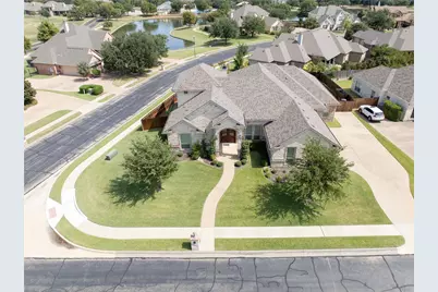 1100 Wessex Drive, Woodway, TX 76712 - Photo 1