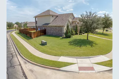 1100 Wessex Drive, Woodway, TX 76712 - Photo 5