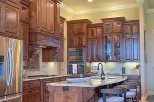 1100 Wessex Dr, Woodway, TX 76712 - Photo 11