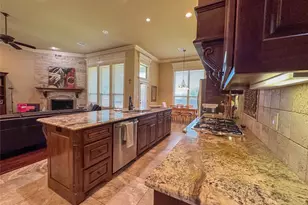 1100 Wessex Dr, Woodway, TX 76712 - Photo 15