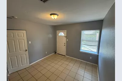 3850 Mt Ranier Street #3850, Dallas, TX 75211 - Photo 5