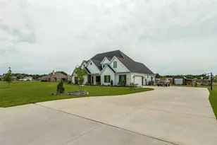 2255 Co Rd 377, Van Alstyne, TX 75495 - Photo 11