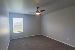 1024 Fair Oaks Dr, Grand Prairie, TX 75052 - Photo 31