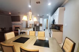 1024 Fair Oaks Dr, Grand Prairie, TX 75052 - Photo 15