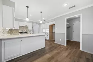 660 Springhill Dr, Hurst, TX 76054 - Photo 3