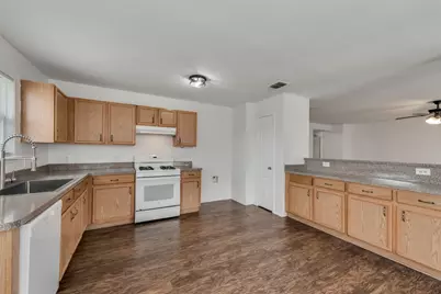 2133 Lone Pecan Drive, Mesquite, TX 75181 - Photo 7